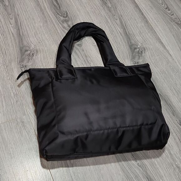 Black Puffer Twisted Handle LG Tote Bag - Picture 3 of 4